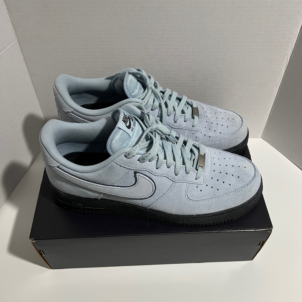 Nike Menâs Low Top Suede Sneakers - Pale Blue With Black Sole Air Force 1 Af1s